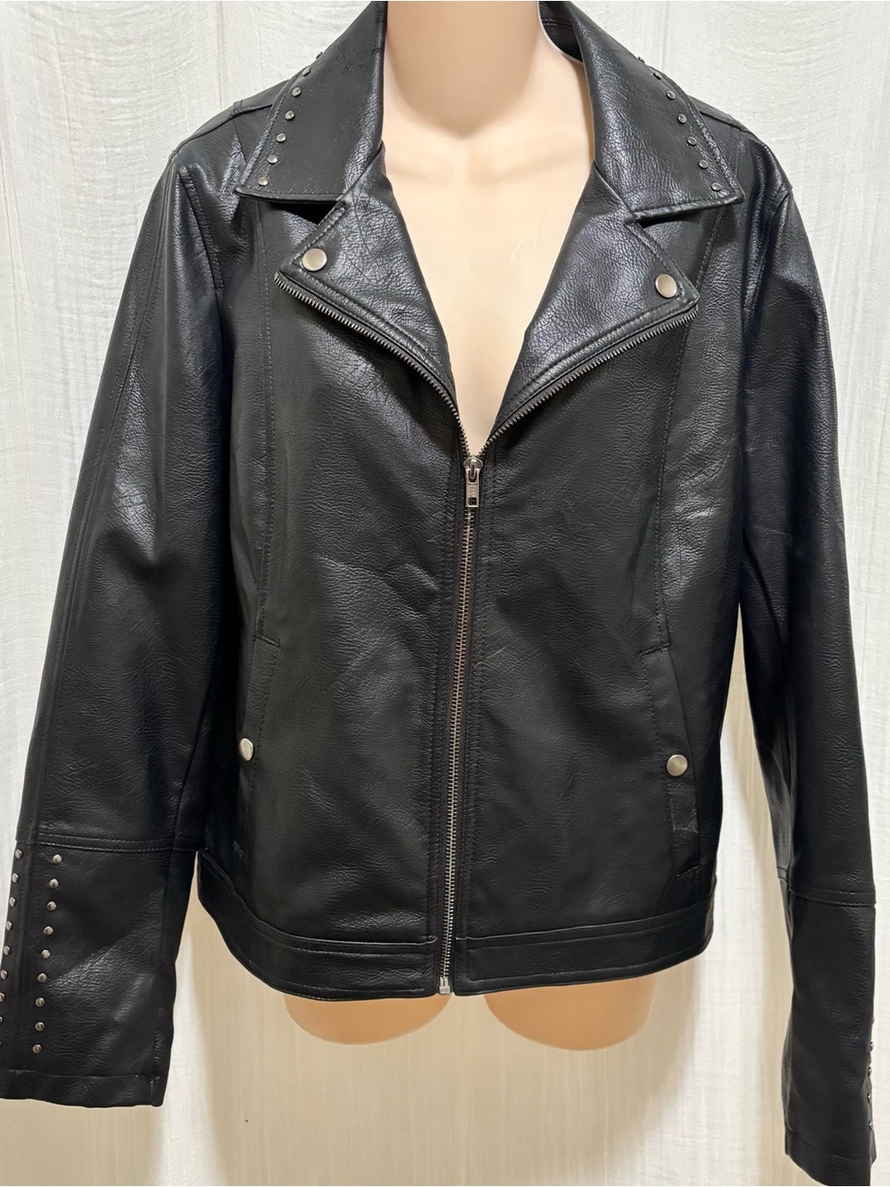 a.n.a A New Approach Black Faux Leather Studded Zip Lined Biker Jacket L